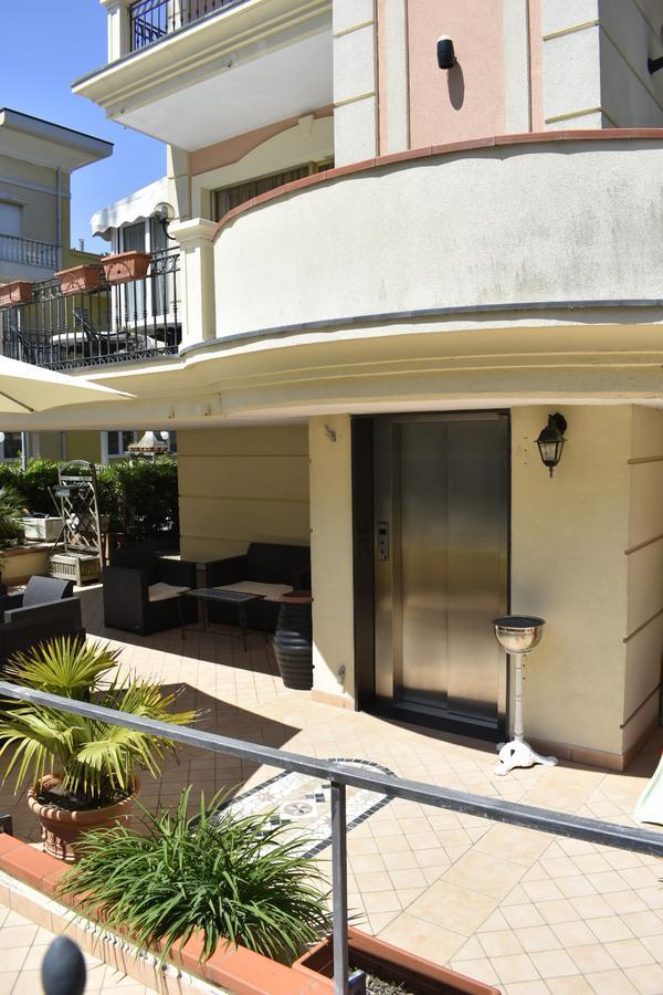 Hotel Perla Verde Rimini Zewnętrze zdjęcie